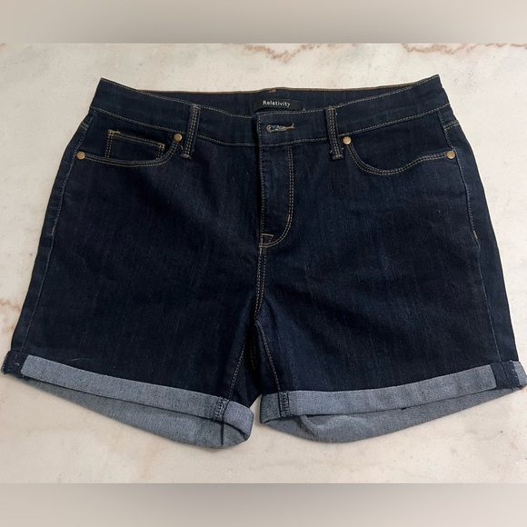 Relativity Women's Dark Blue Denim Shorts - Picture 1 of 4